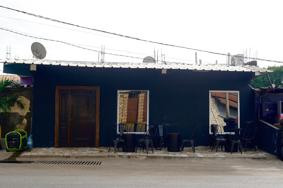 LA BASE